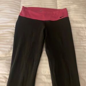 Nike dryfit leggings with pink high waist band!